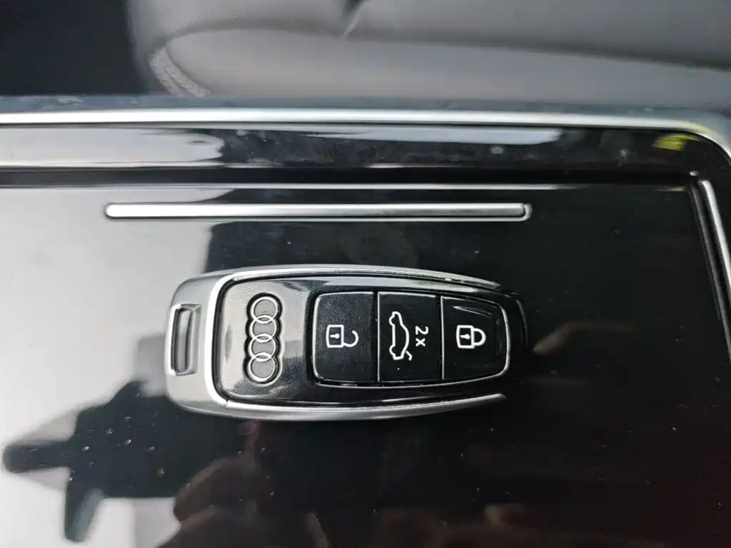 Audi Q7 — миниатюра 9