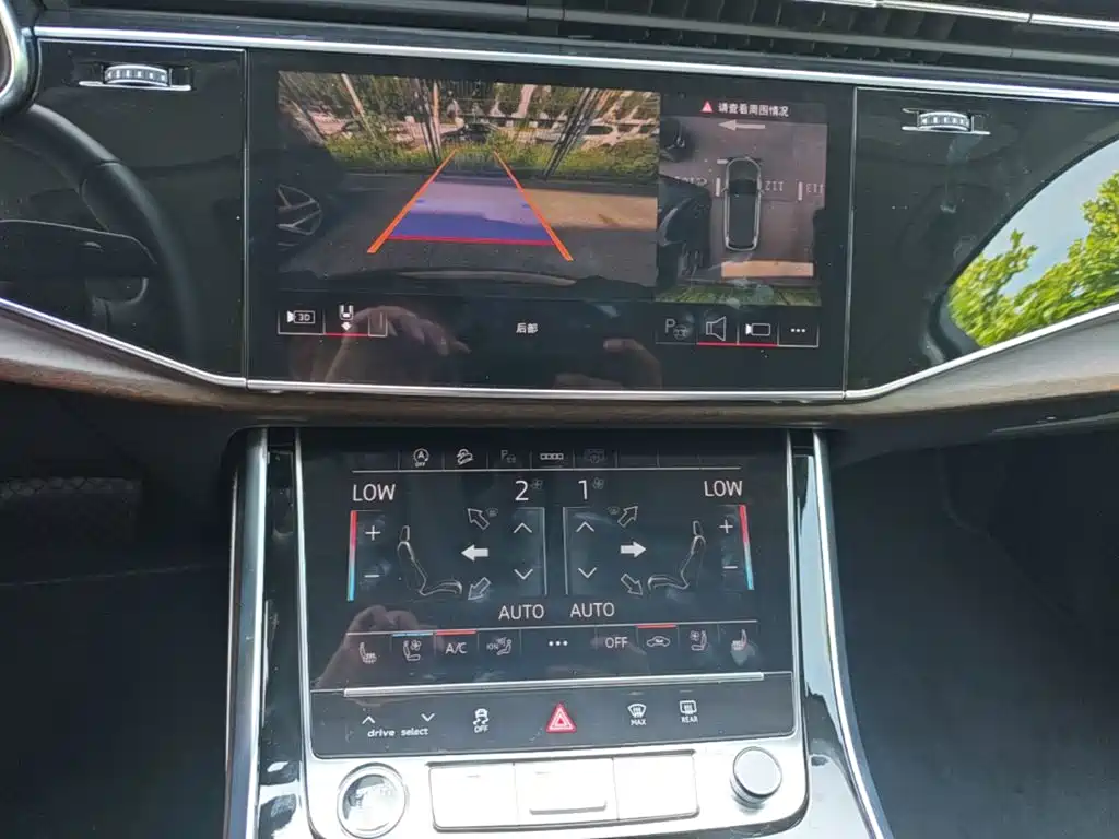 Audi Q7 — миниатюра 13