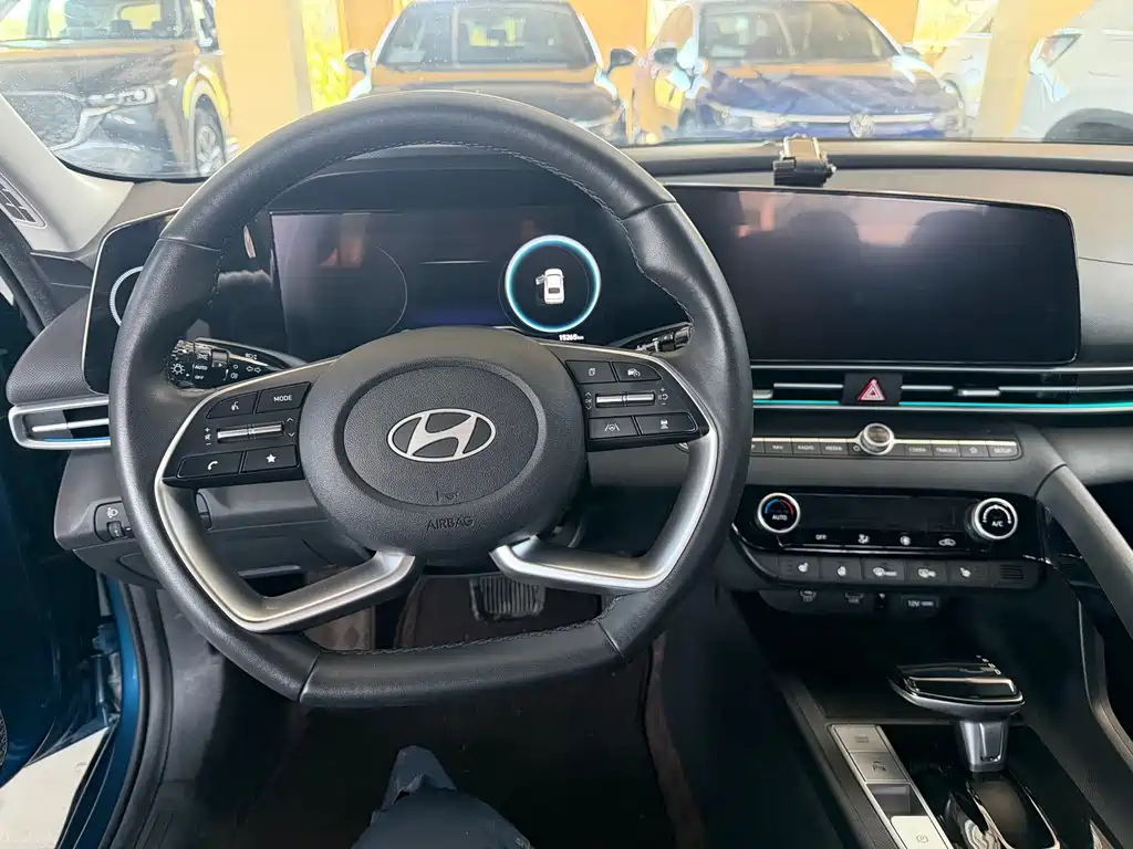 Hyundai Elantra — миниатюра 19