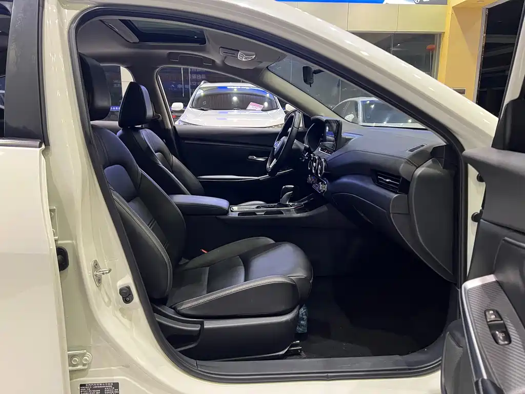 Nissan Sylphy — миниатюра 9