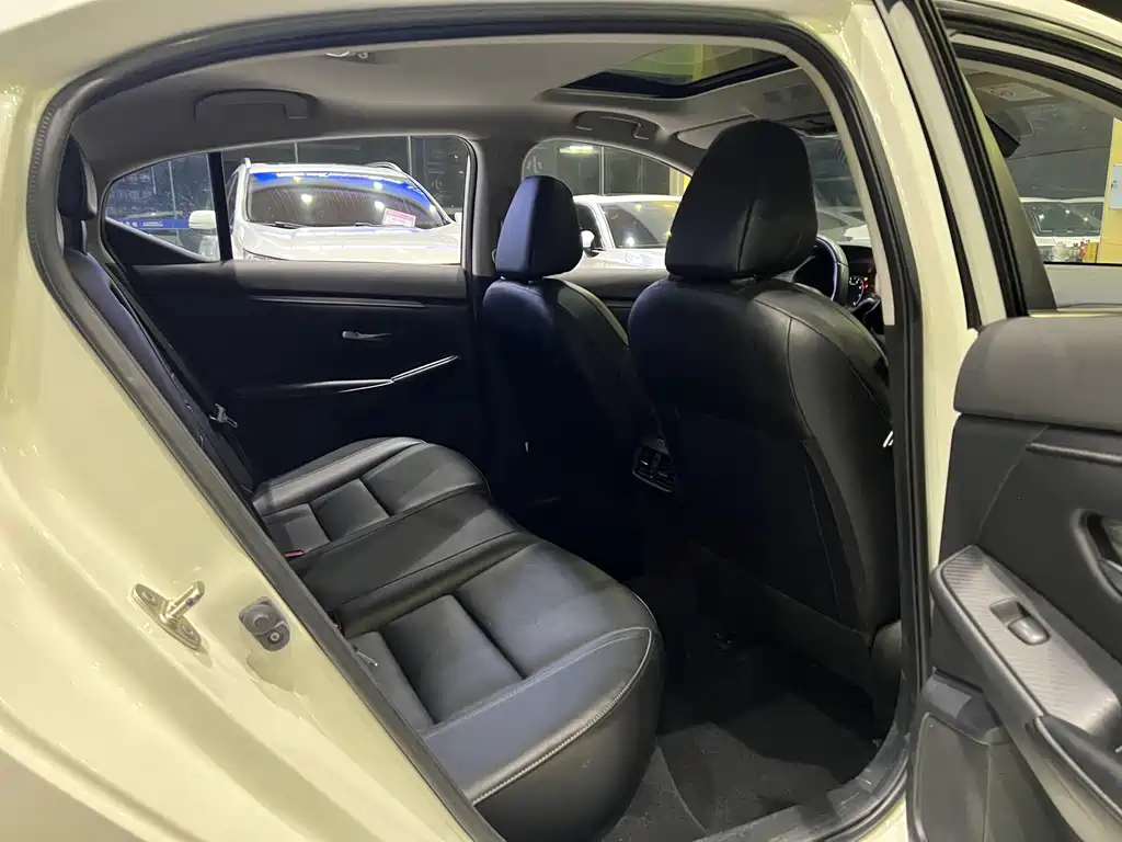Nissan Sylphy — миниатюра 10