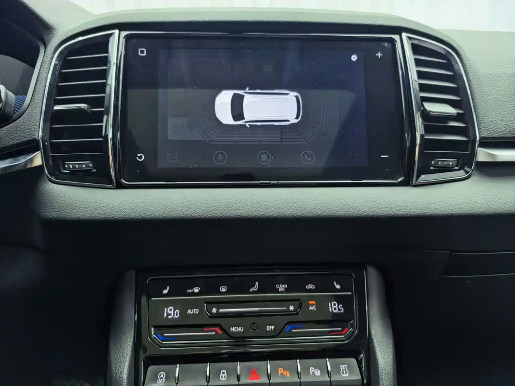 Skoda Karoq — миниатюра 13