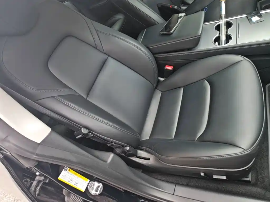 Tesla Model 3 — миниатюра 20