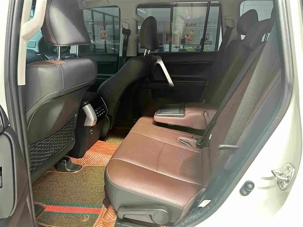Toyota Prado — миниатюра 14