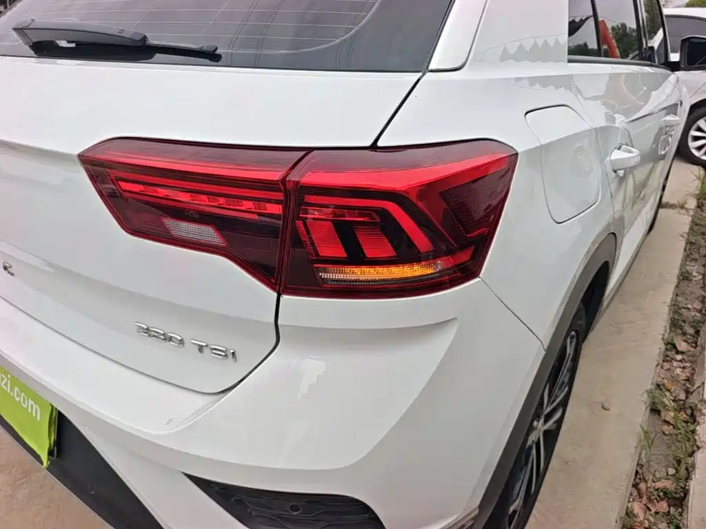 Volkswagen T-Roc — миниатюра 8