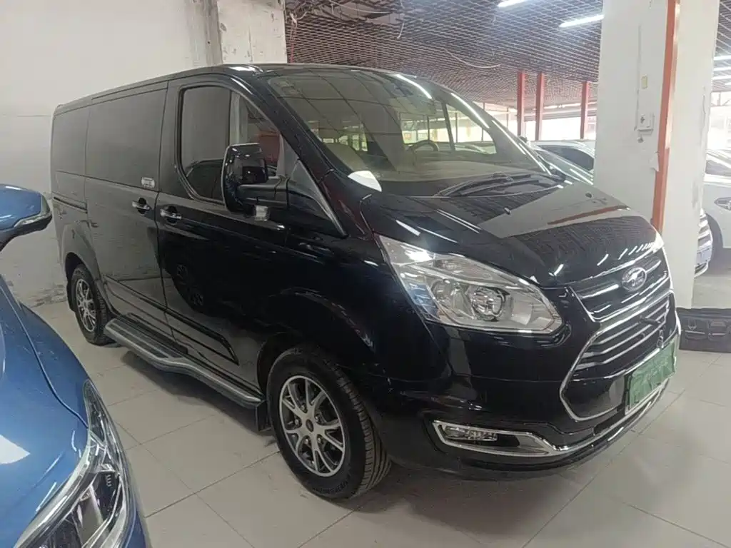 Ford Tourneo — миниатюра 4