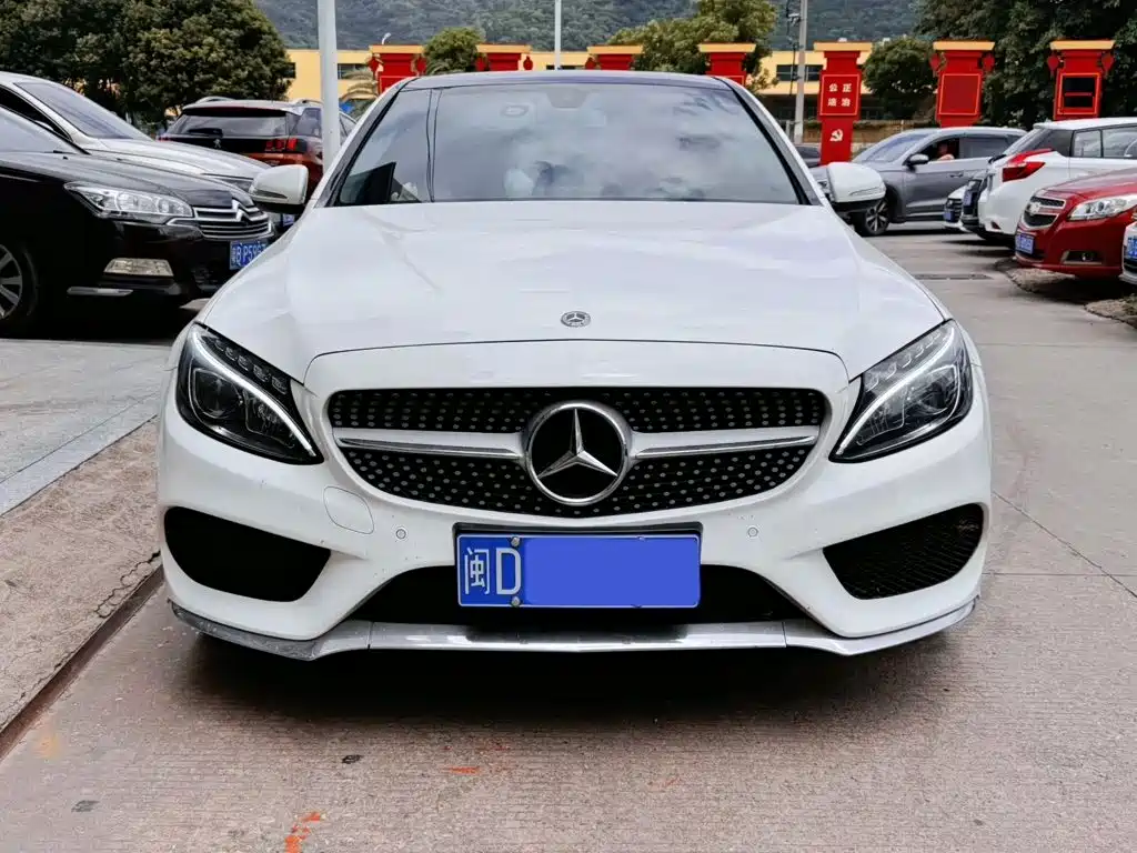 Mercedes-Benz C-Class — миниатюра 2