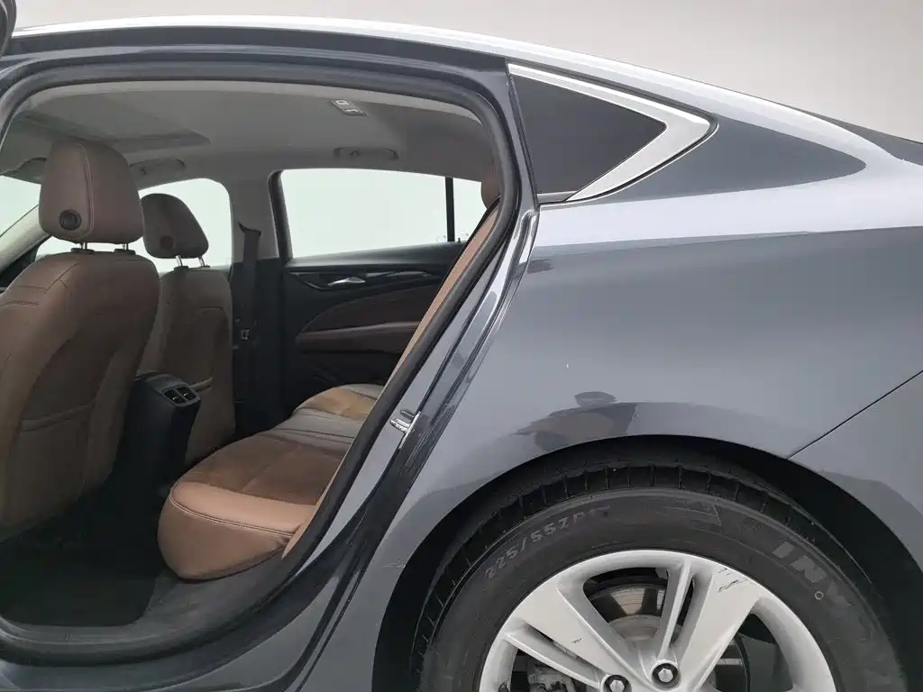 Buick Regal — миниатюра 15