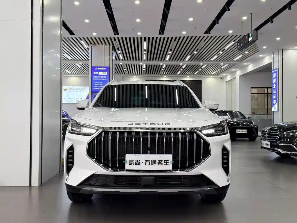 Jetour X70 PLUS 1.5T DCT Brave PLUS 5 seats, фото 2
