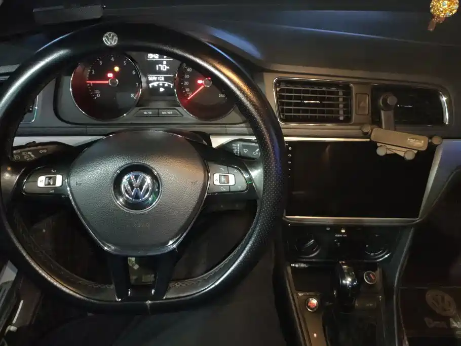 Volkswagen Lavida — миниатюра 12