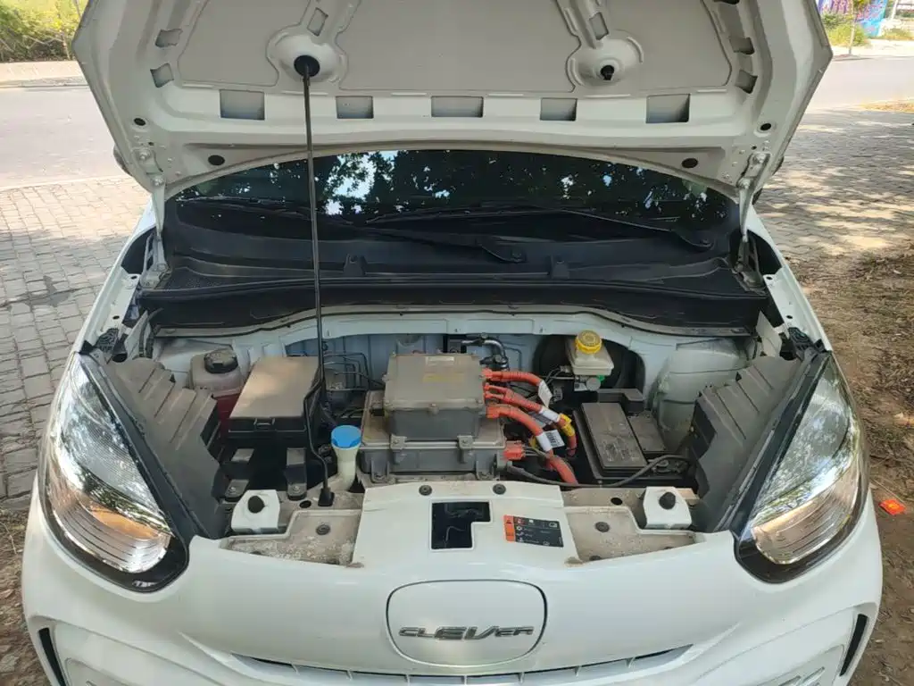 Roewe Clever — миниатюра 20