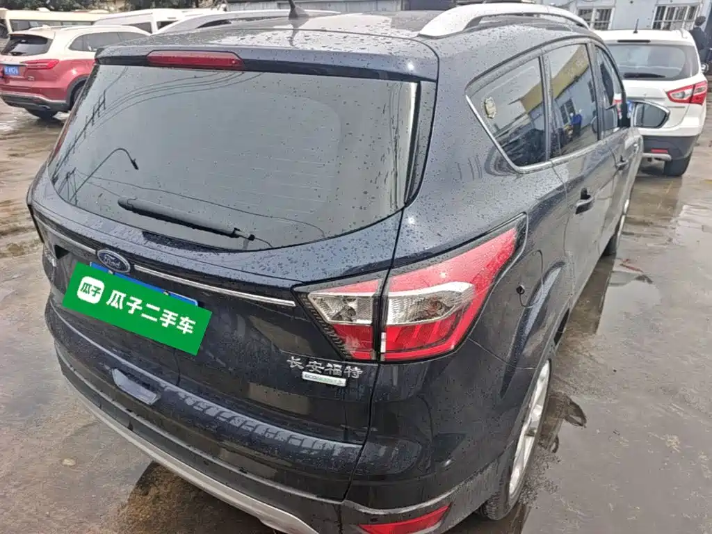 Ford Kuga — миниатюра 7