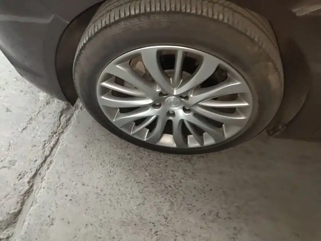 Buick LaCrosse — миниатюра 25
