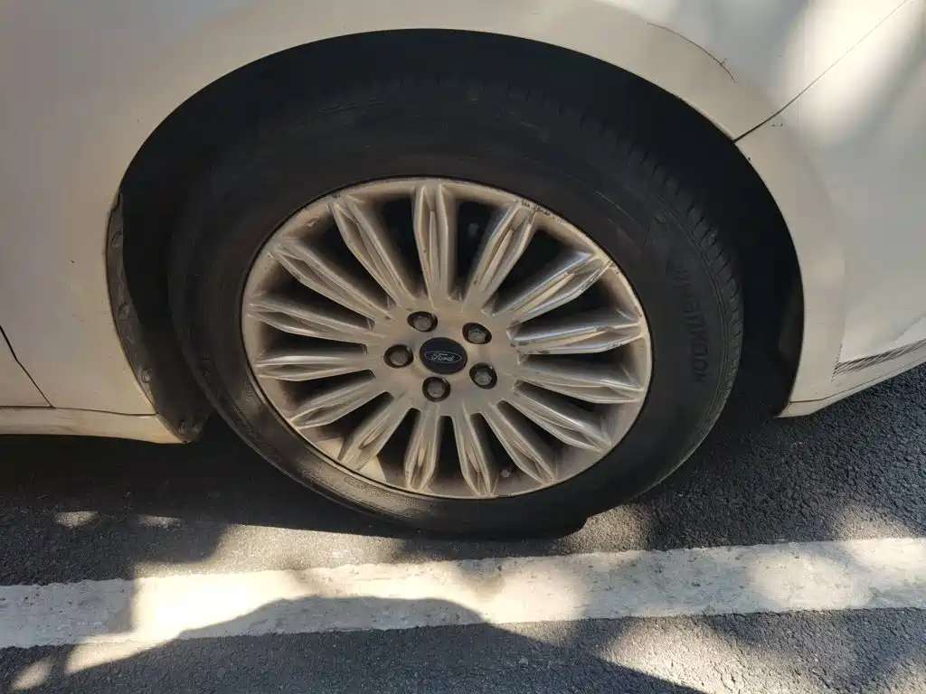 Ford Mondeo — миниатюра 24