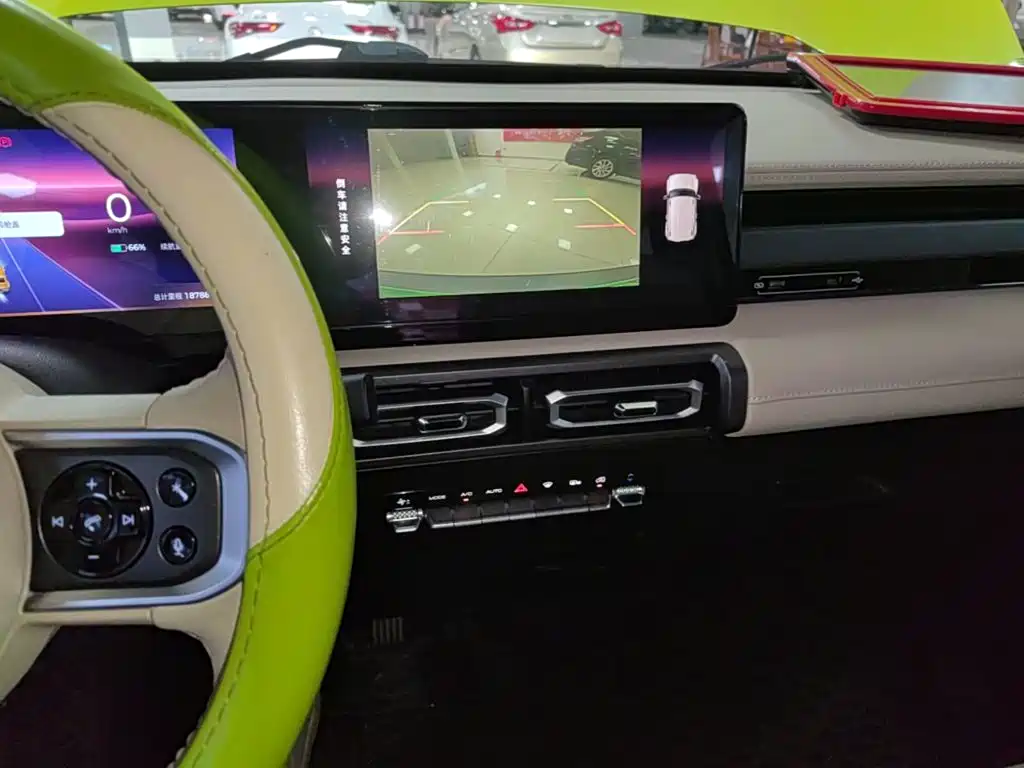Baojun Yueye — миниатюра 13