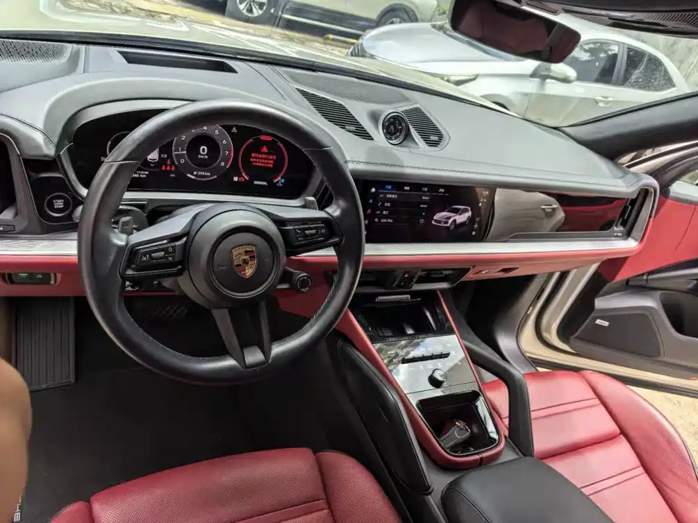Porsche Cayenne — миниатюра 8