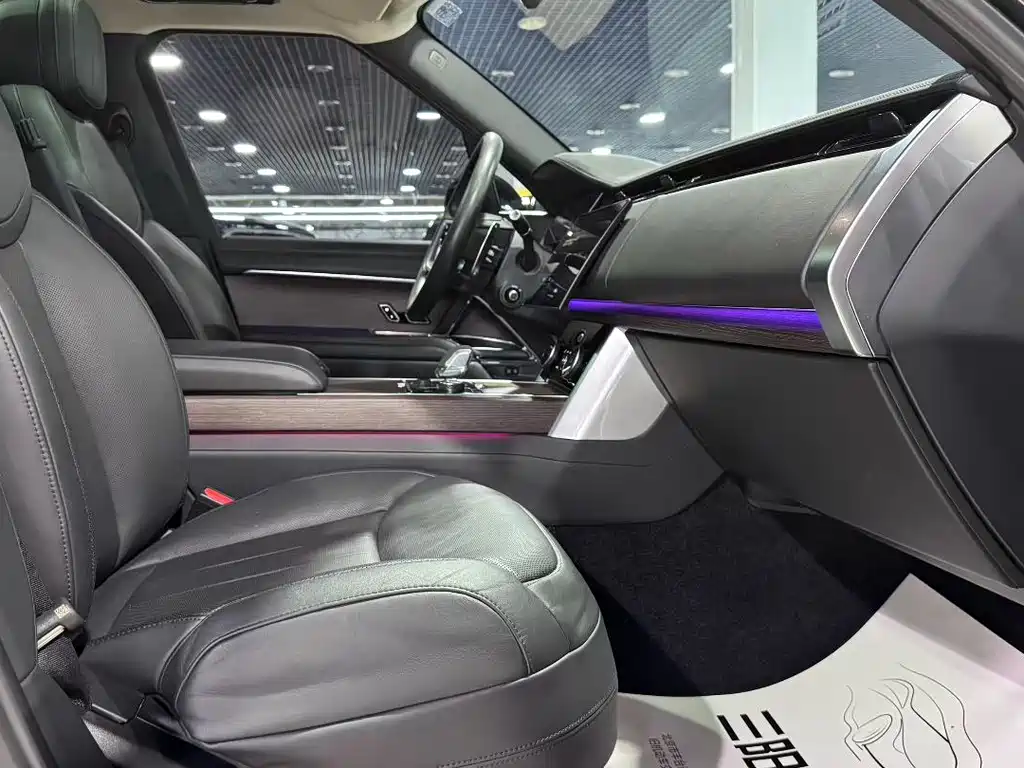 Land Rover Range Rover — миниатюра 7