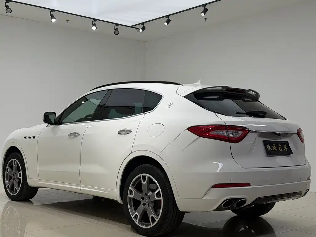Maserati Levante — миниатюра 14