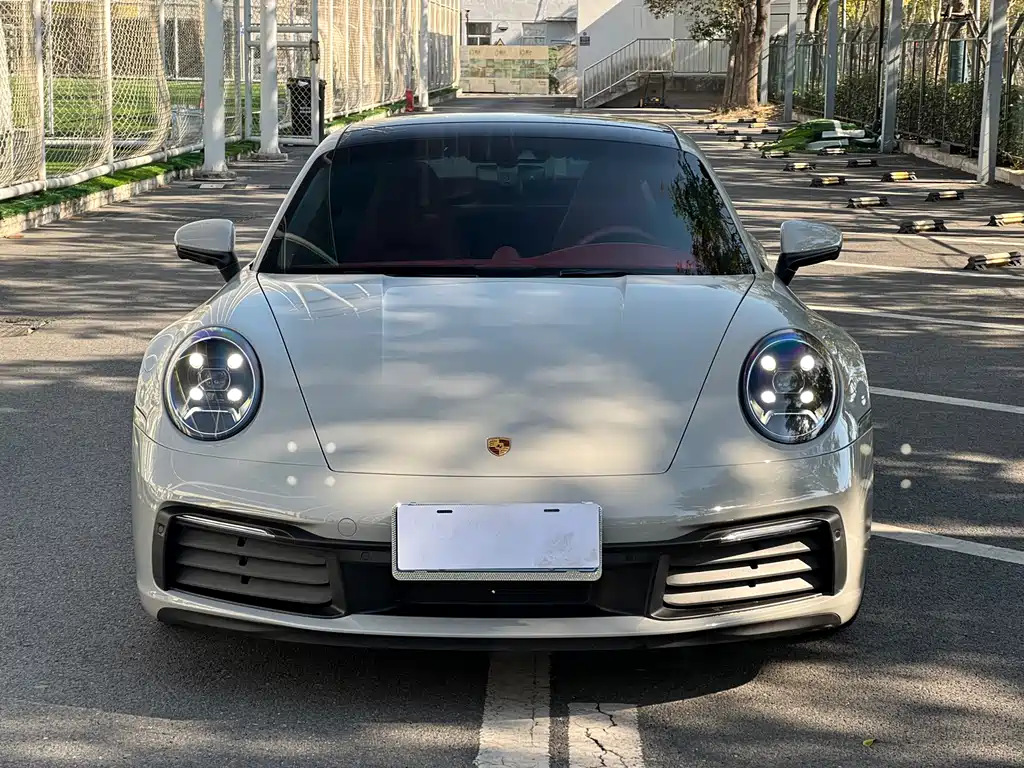 PORSCHE 911