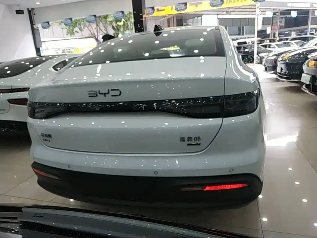 BYD Seal 05 DM-i — миниатюра 6