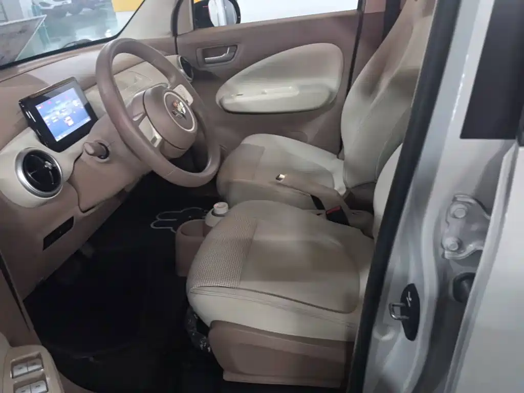 Wuling MINIEV — миниатюра 15
