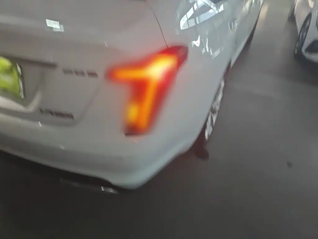 Cadillac CT5 — миниатюра 8