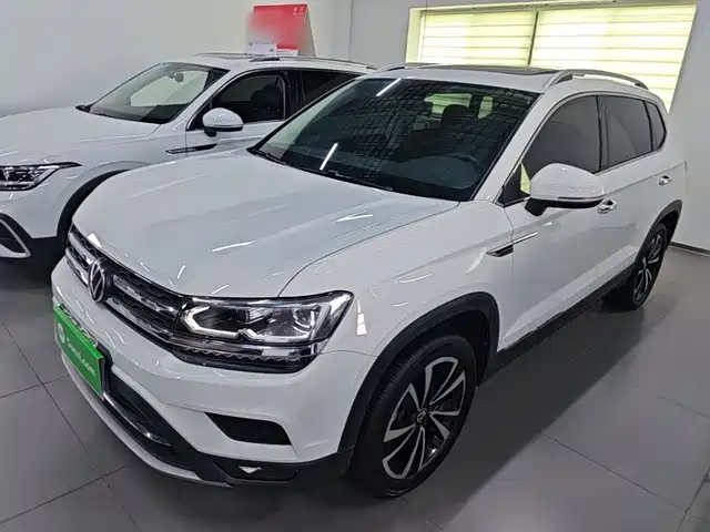 Volkswagen Tharu