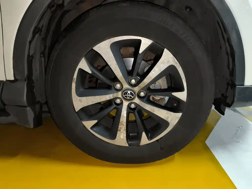 Toyota RAV4 — миниатюра 22