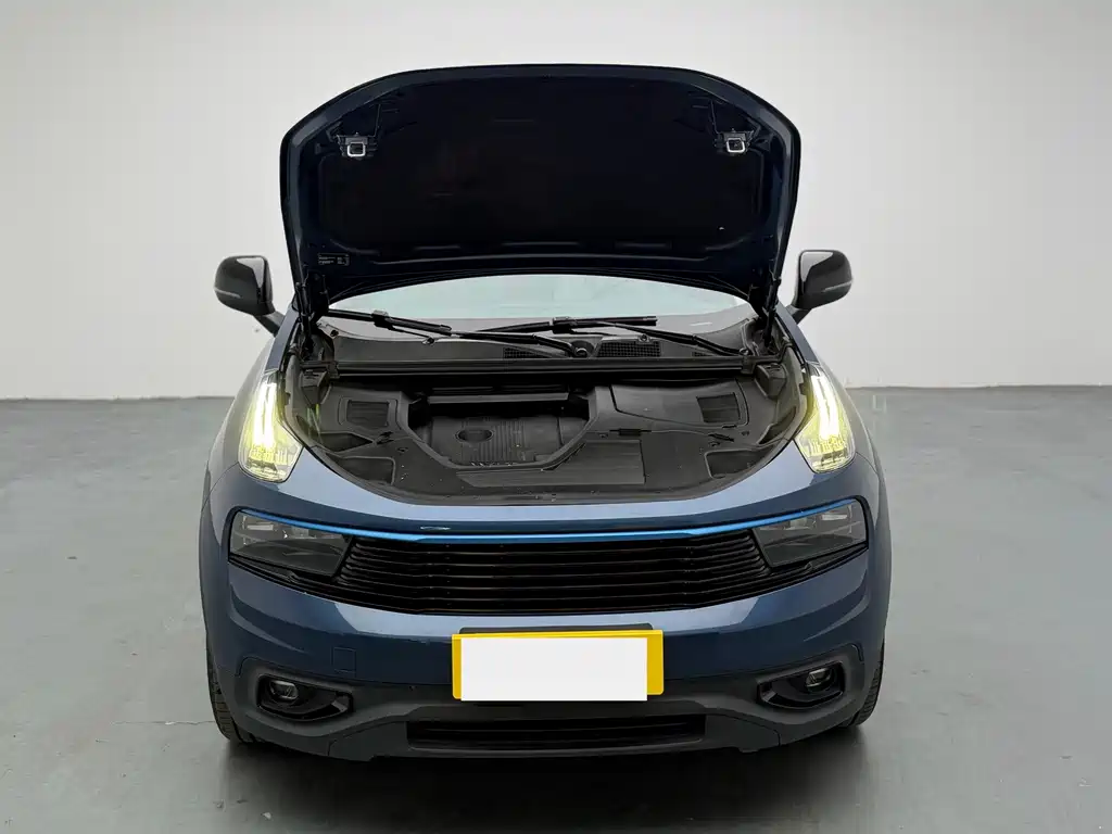 Lynk & Co 01 — миниатюра 17