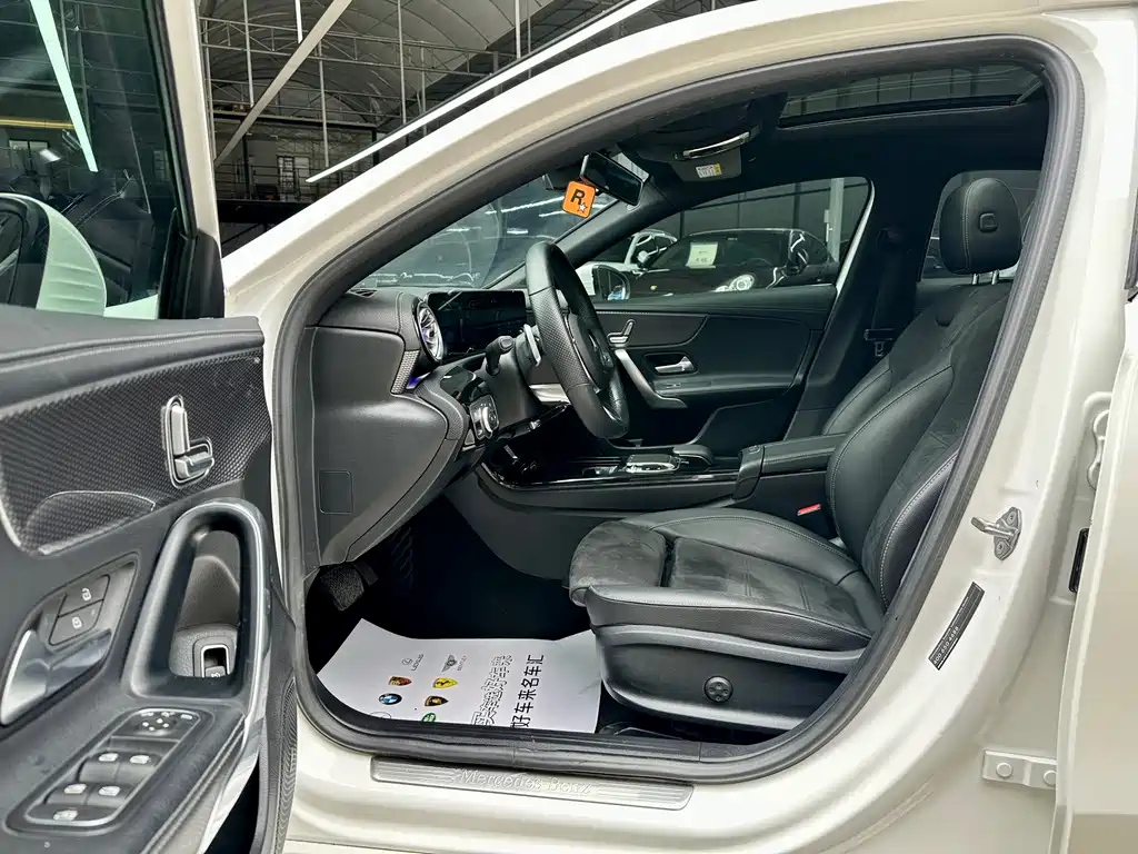 Mercedes-Benz A-Class — миниатюра 6