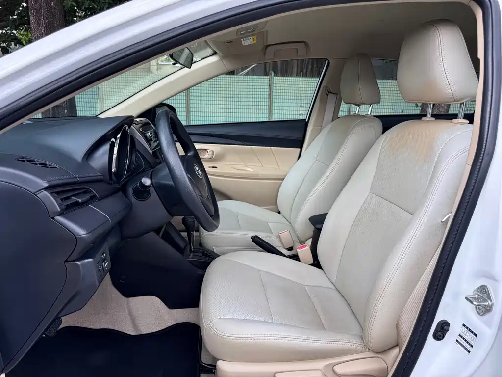 Toyota Yaris L — миниатюра 12