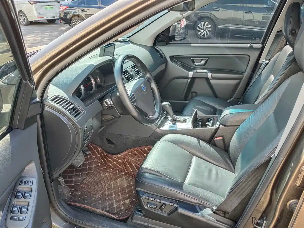 Volvo XC Classic — миниатюра 8