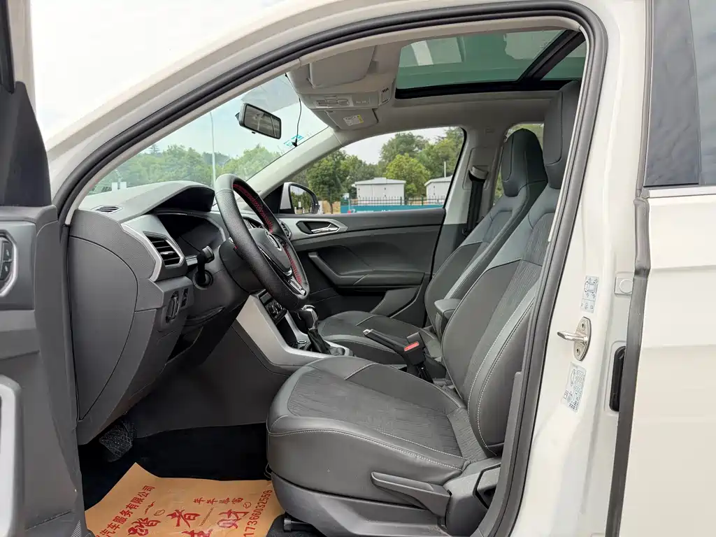 Volkswagen T-Cross — миниатюра 7