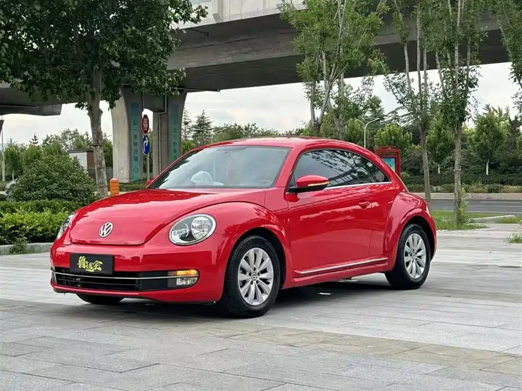 VOLKSWAGEN BEETLE