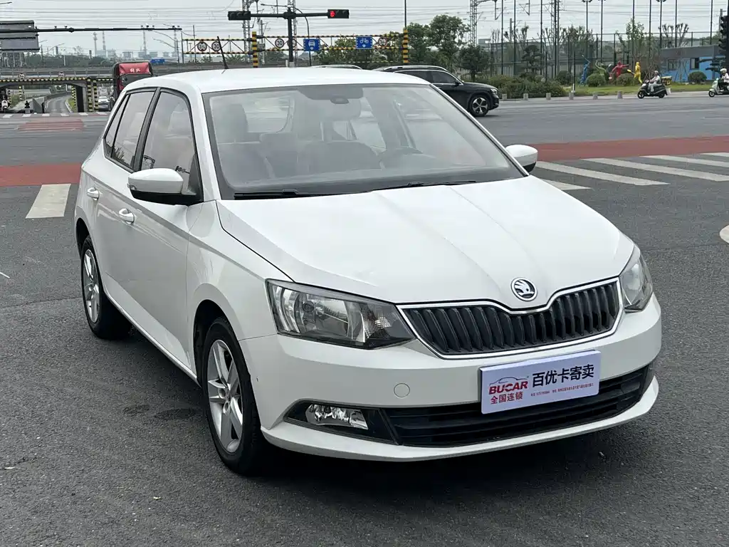 Skoda Fabia — миниатюра 6