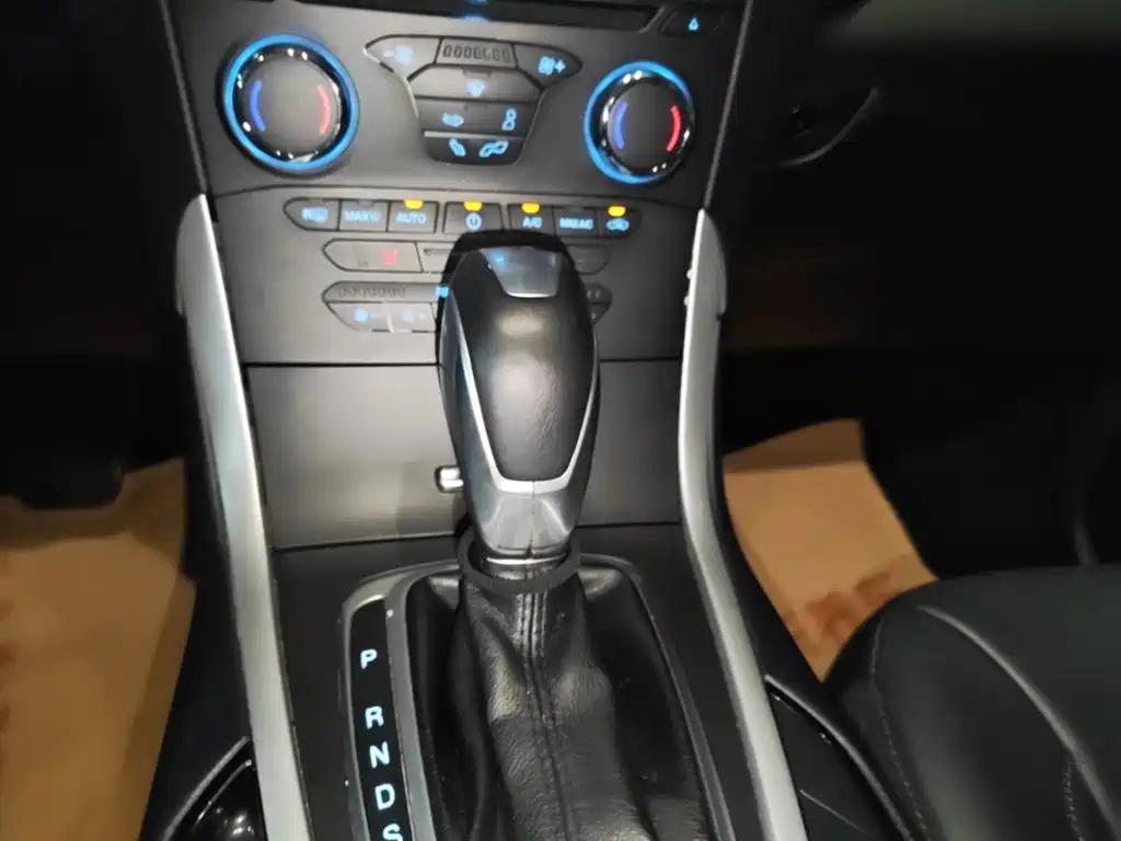 Ford Edge — миниатюра 14