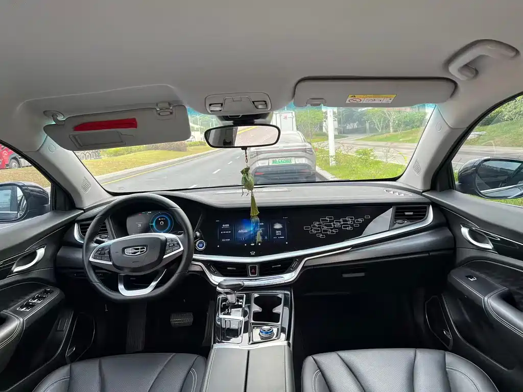 Geely Borui Hybrid — миниатюра 15