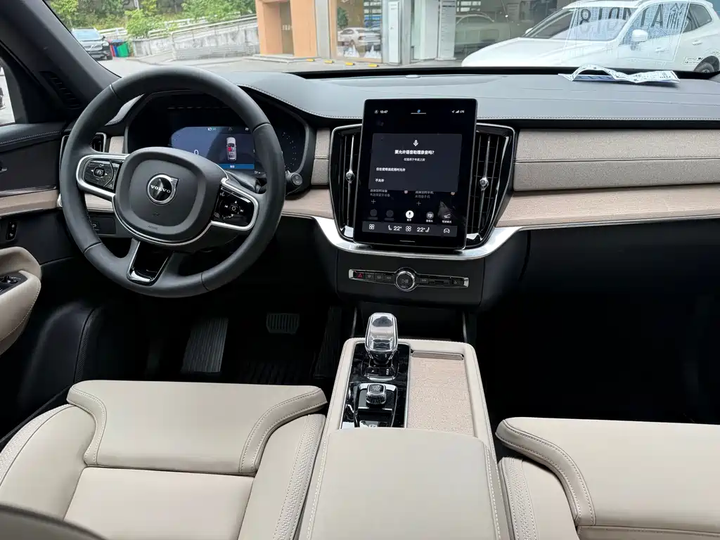 Volvo XC90 — миниатюра 17