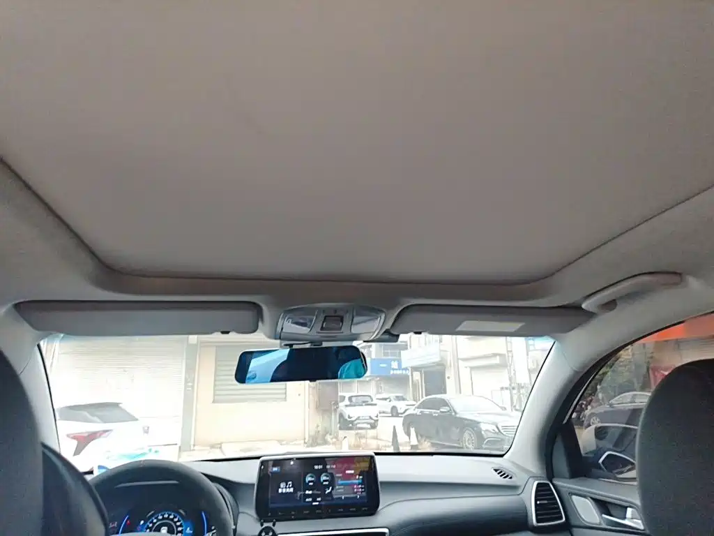 Hyundai Tucson — миниатюра 19