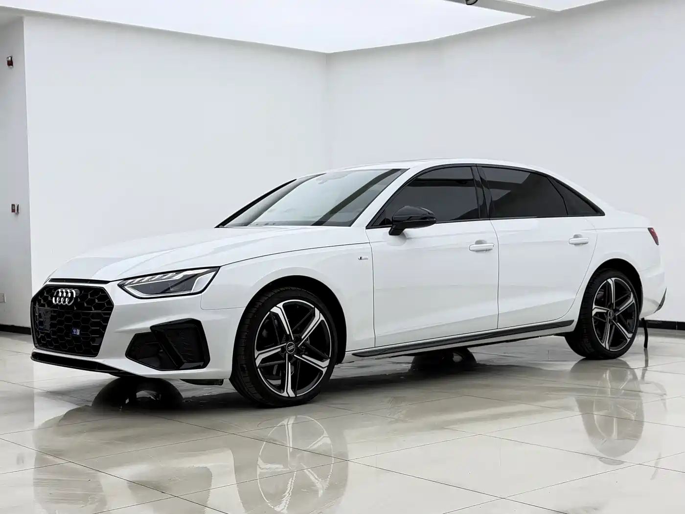 奥迪A4L 2024款 40 TFSI 豪华动感型 2024