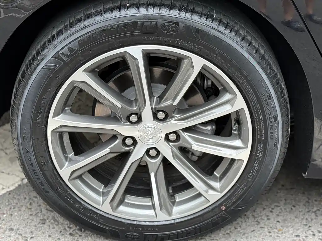 Buick LaCrosse — миниатюра 11
