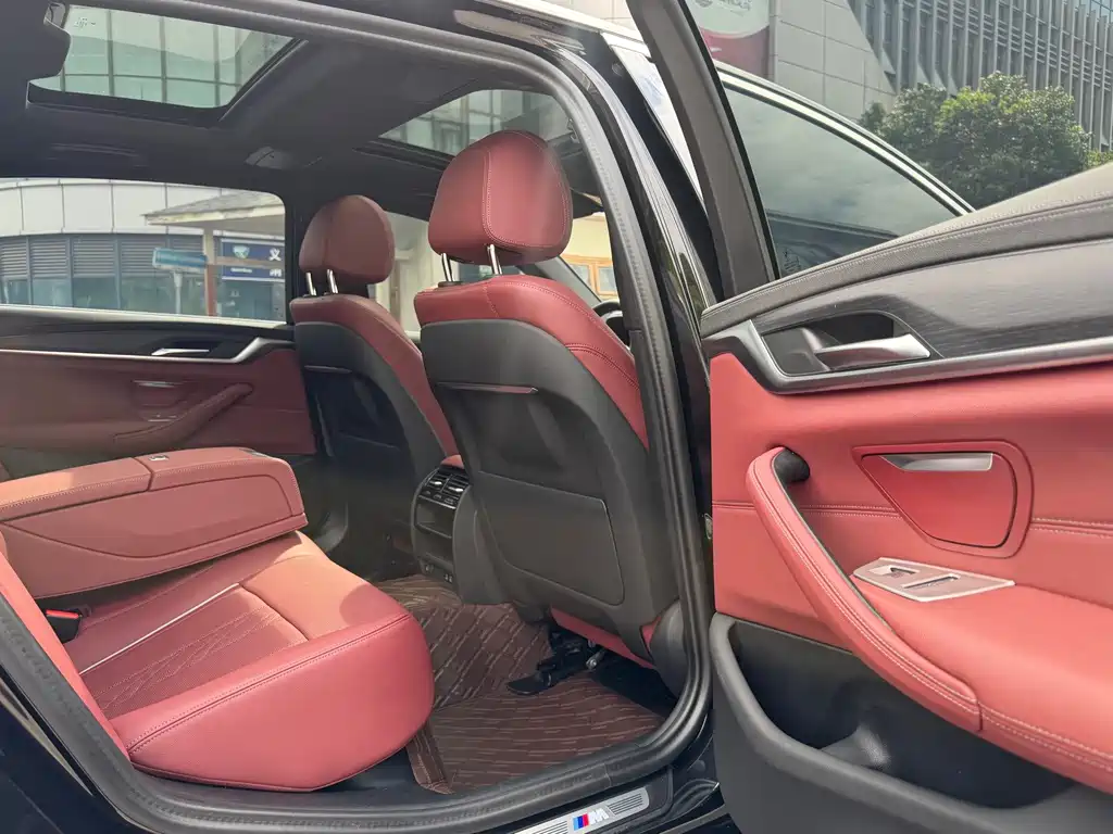 BMW 5 Series — миниатюра 8