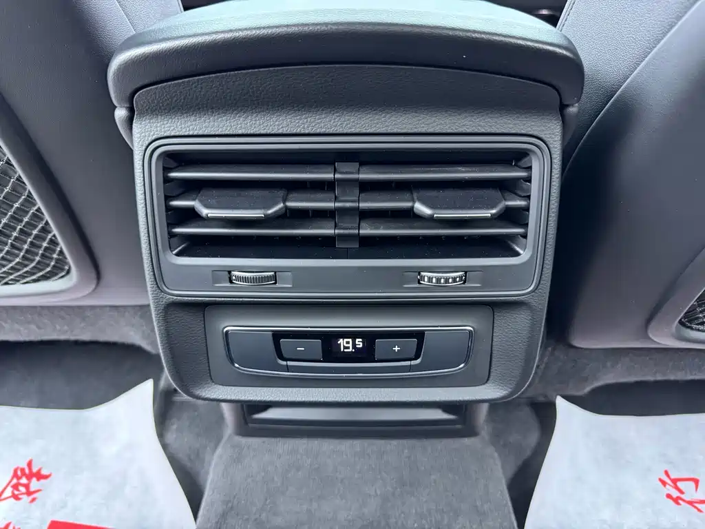 Audi Q7 — миниатюра 14