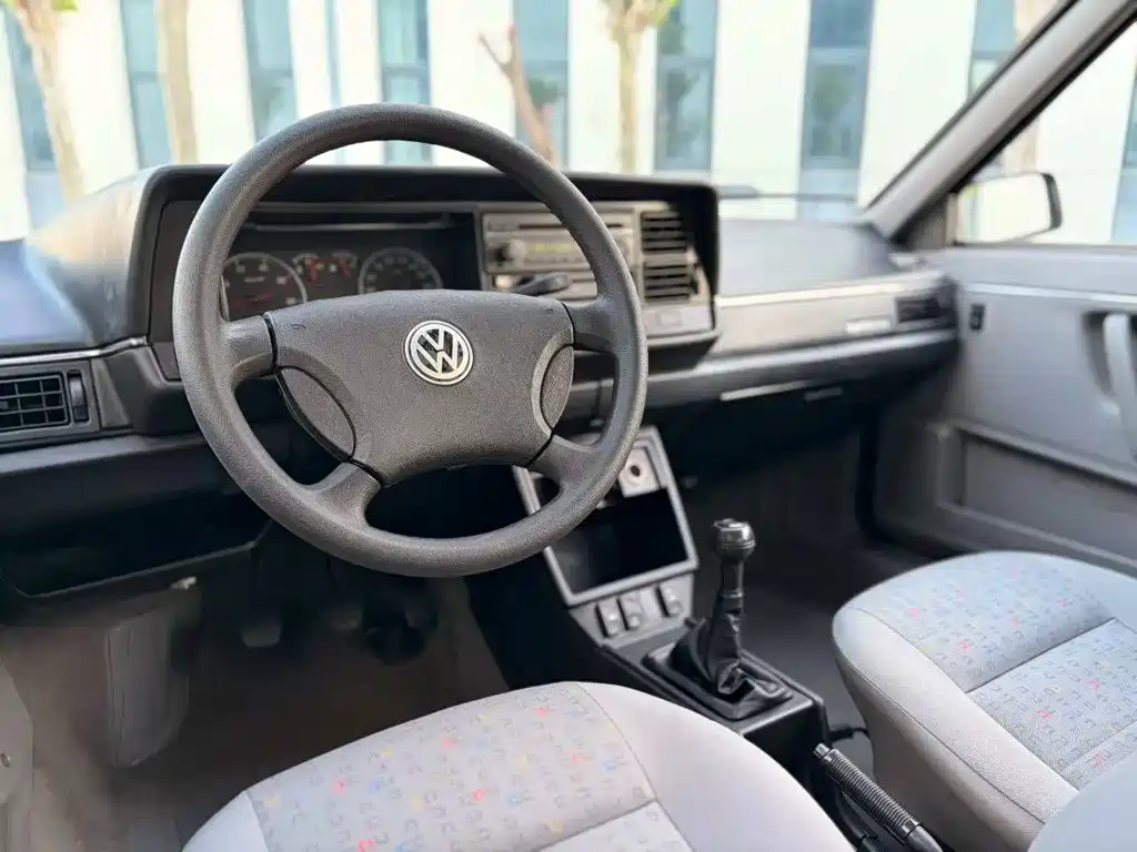 Volkswagen Santana Classic — миниатюра 7