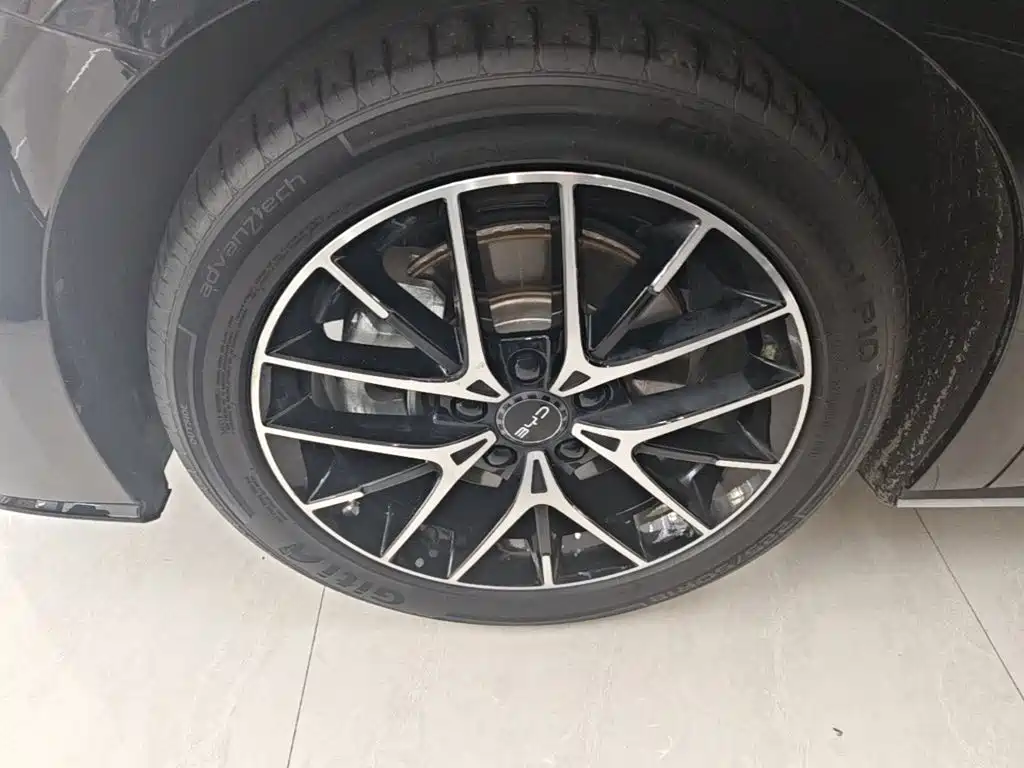 BYD Seal — миниатюра 23