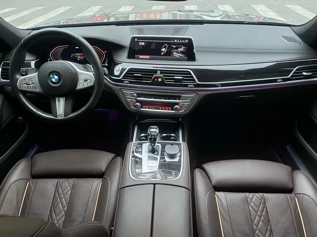 BMW 7 SERIES
