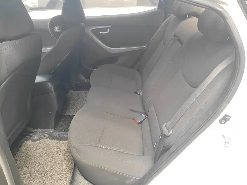Hyundai Elantra Langdong — миниатюра 14