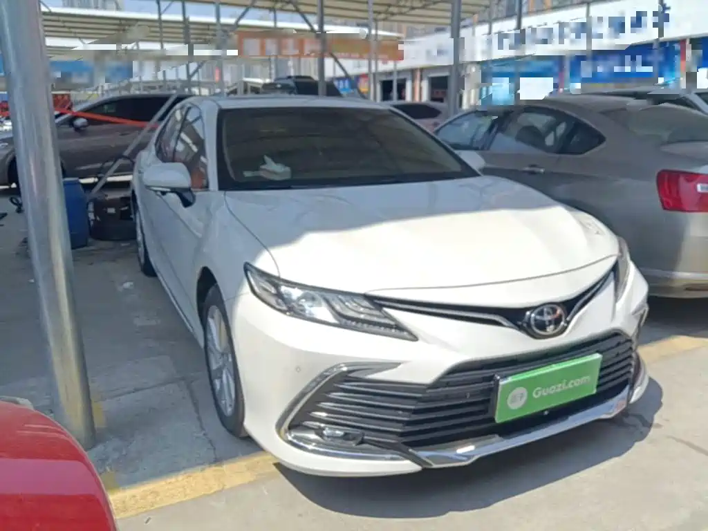 Toyota Camry — миниатюра 4