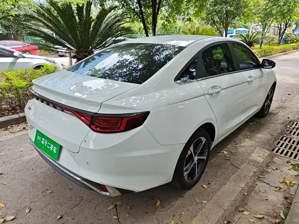 Geely Emgrand L — миниатюра 4