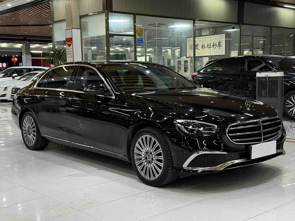 Mercedes-Benz E-Class — миниатюра 3